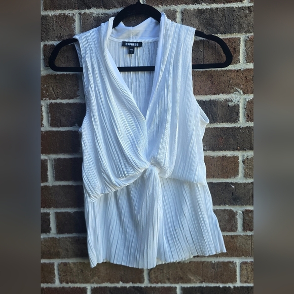 NWOT Express White Sleeveless Pleated Wrap Blouse - Picture 3 of 12